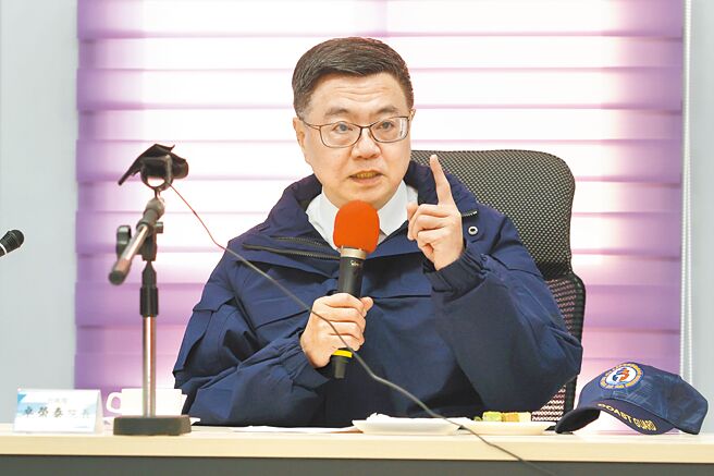 行政院長卓榮泰20日大動作開記者會向在野黨喊話，說得義憤填膺，卻是搬各種理由情勒人民。（鄧博仁攝）