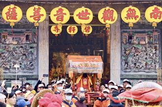 東山碧軒寺迎佛祖起駕 信眾隨香陪「正二媽」回娘家