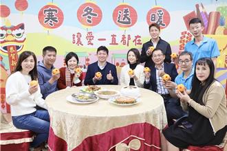 高雄教育局寒冬偏鄉送暖 助240家庭、380孩童過好年