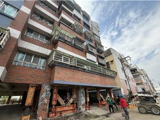 玉井文化大廈開放住戶取物 每戶2人每次限時10分鐘