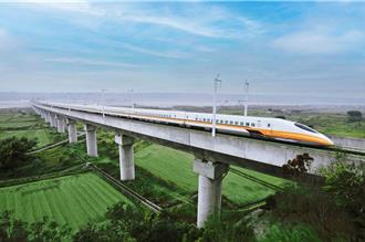 台灣高鐵連3年入選全球百大永續企業 再奪雙料第一