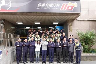 蒋万安慰劳信义分局员警！感谢辛劳守护台北安全