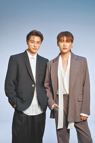 王子與弟登《紅白》首唱新歌撒糖