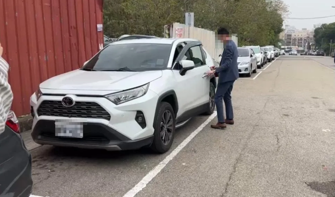 胡女大哥。（图／翻摄自中天新闻）