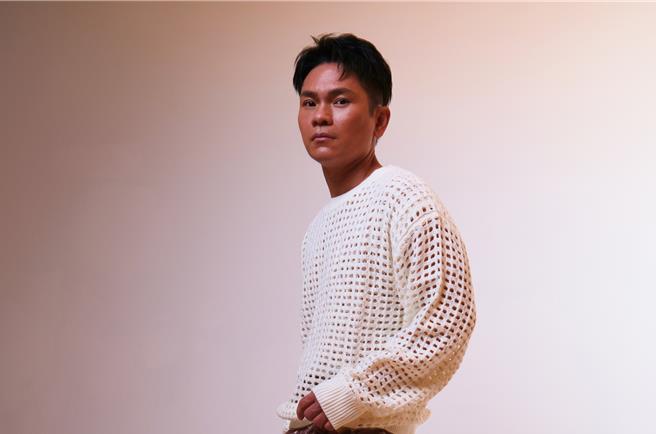 舒米恩睽違三年將推出全新母語創作專輯《Mikerid 引路》。（米大創意提供）