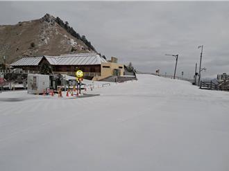 合歡山一片白 積雪達3.5公分 童話世界美景曝