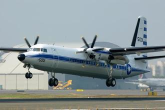 空軍專機隊醜聞！中校飛官帶飛女訓員「亂摸」  國軍首例空中性騷