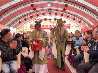 迎新年祈好姻缘！「月老情牵」主题灯区在台中梧栖点亮 