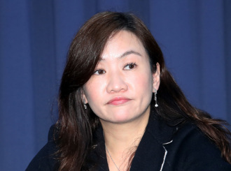 政院喊請不起手語老師  王淺秋不忍了開轟：把大家當弱智