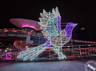 新北辰光橋化身「光雕樂園」 點亮浪漫鵲橋迎春節連假