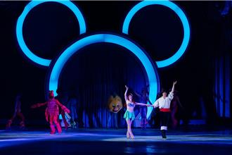 「冰上迪士尼」經典曲嗨翻小巨蛋！ JR砸5位數幫女兒扮公主