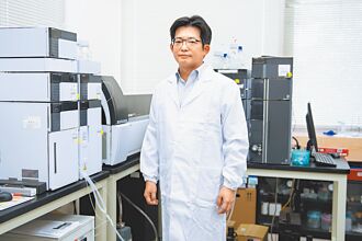 中原大学张雍 获杰出高分子应用奖