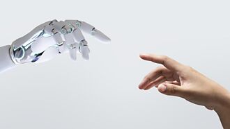 金蛇年回歸基本面 科技基金俏