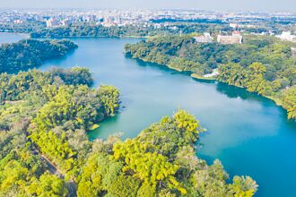 独嘉景点 兰潭饱览湖光山色