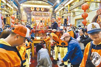 東山碧軒寺 正二媽起駕回娘家