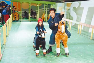 Darren帶4歲萌兒逛AI雙展放電