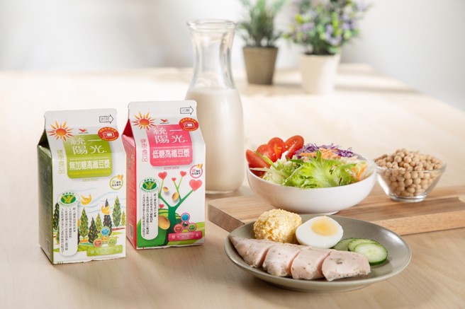 萧捷健医师表示，想要回归年前有型状态，补充足量的蛋白质以及膳食纤维相当重要。(图/中时新闻网摄)