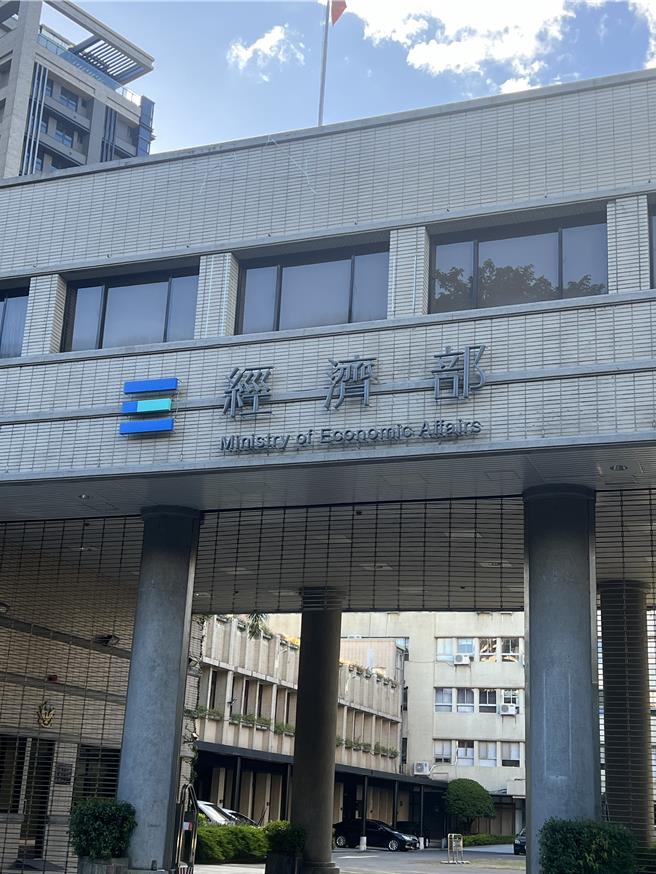 经济部统计处今(23)发布12月工业生产指数，年增幅近2成。总结2024全年增幅达11.4％，是3年来最高。(资料照)