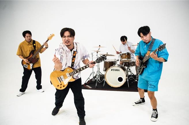 搖滾樂團「夕陽武士」即將開唱。（夕陽武士提供）