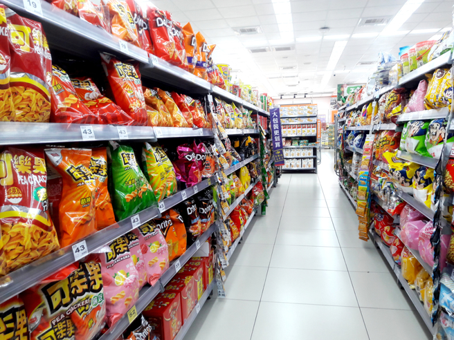 台灣伴手禮種類豐富，很多遊客喜歡買零食回去送人。（圖：shutterstock／達志）