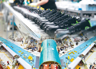 AI股大爆發 傳產沒出頭機會？2族群扶搖直上 股價相對低檔