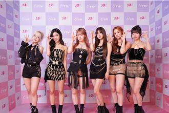 韓女團Kep1er《紅白》嗨跳破億曲 男神BAEKHO魅力震懾全場