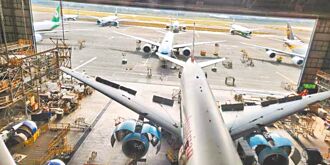 川普帶動國防支出 航太軍工熱