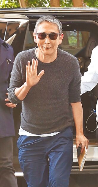 鈕承澤捧芋出獄「最想回家陪媽媽」