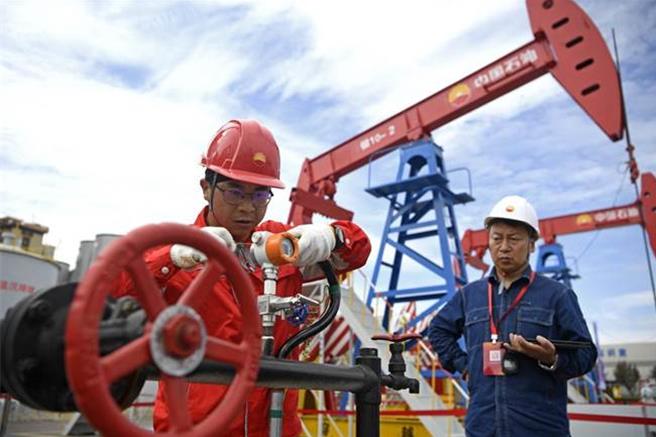 大陆炼油产业示意图。（图／新华社资料照）