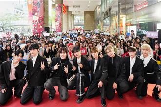 「最帥男團」馬拉松簽名12小時寵粉 許願2025年大紅大紫