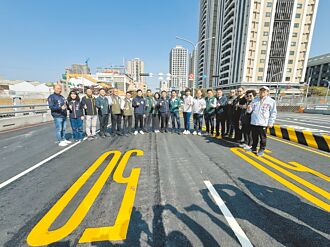 封閉896天改建 台南臨安橋通車