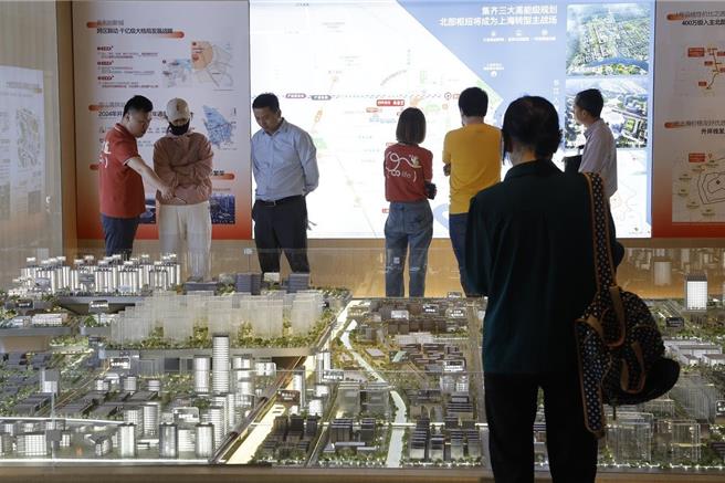 大陆推出多政策希望能帮助房市回暖。（图／中国新闻社）