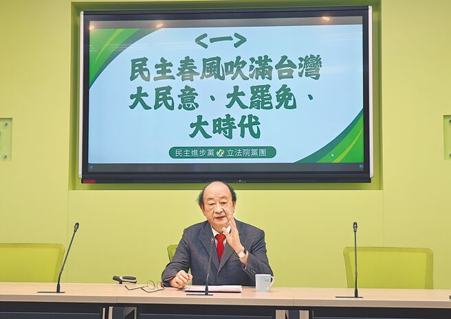 圖為民進黨立法院黨團總召柯建銘。（資料照／姚志平攝）