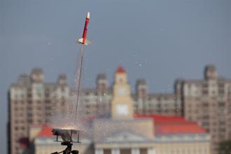 全國高中科學營 實驗火箭製作競賽緊張刺激