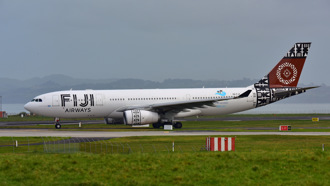 影》机舱夸张现场！她粗口飙不停 斐济空姐1招封嘴