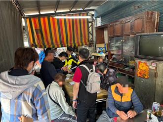 春節連假首日 屏東新園市場賭場開張就被抓