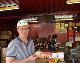 台灣首座競圖土地公廟！外牆磁磚認捐活動 外國人也參與