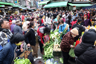 寒流冰雨探10度！初三東北風發威溼答答 春節天氣一次看