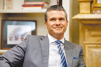 范斯關鍵1票 赫格塞斯任美防長