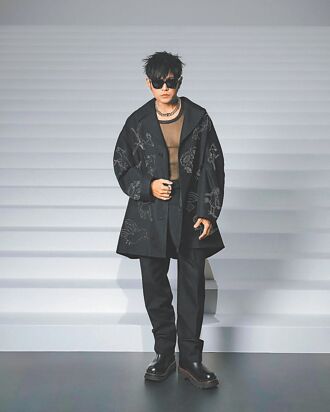 周董看秀同框《蝙蝠俠》