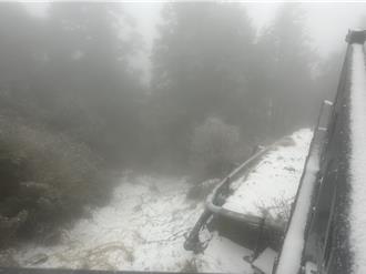 玉山也降雪了 银白世界美景一次看