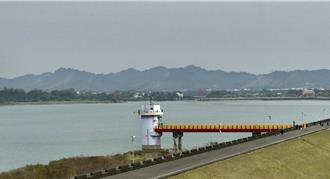 民眾深夜群聚危險駕駛 燕巢警方展開追查