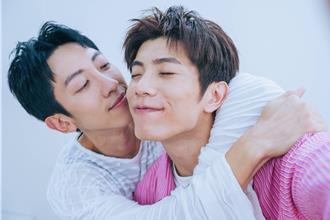 陳峻廷過年返鄉團圓！CP情人張哲偉甜放閃「跟你回娘家」！