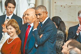 屢傳婚變 歐巴馬夫妻 合照露玄機