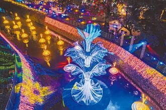 屏東燈會藝術季 浪漫走春 台東泡美人湯 迎春攻炮城