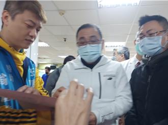 侯友宜慰問醫護 除夕不打烊守護市民健康