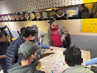 掛羊頭賣狗肉！新莊燒烤店暗藏賭場 小年夜警逮8賭客