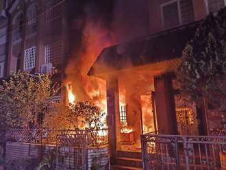 除夕夜火警！新竹東區透天厝火勢猛烈 幸無人傷亡