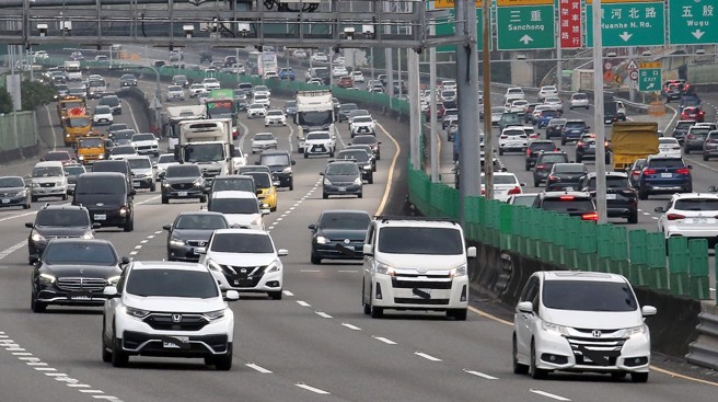 交通部公路局提醒除夕返鄉或出遊民眾，仍有7處省道易壅塞。示意圖。（本報資料照片）。