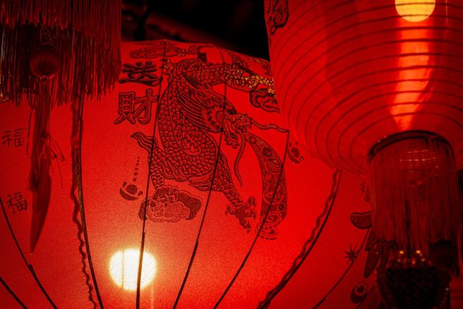 大年初一晚上不可把灯全关，尤其是家中有供奉神明，更要开灯以明亮迎接新的一年到来。（示意图：Shutterstock／达志）